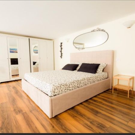 Napolincentro Loft Apartment Luaran gambar