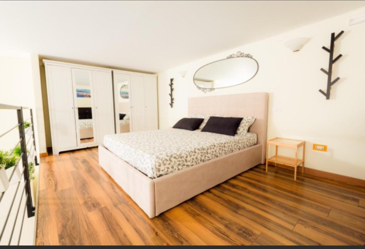 Napolincentro Loft Apartment Luaran gambar